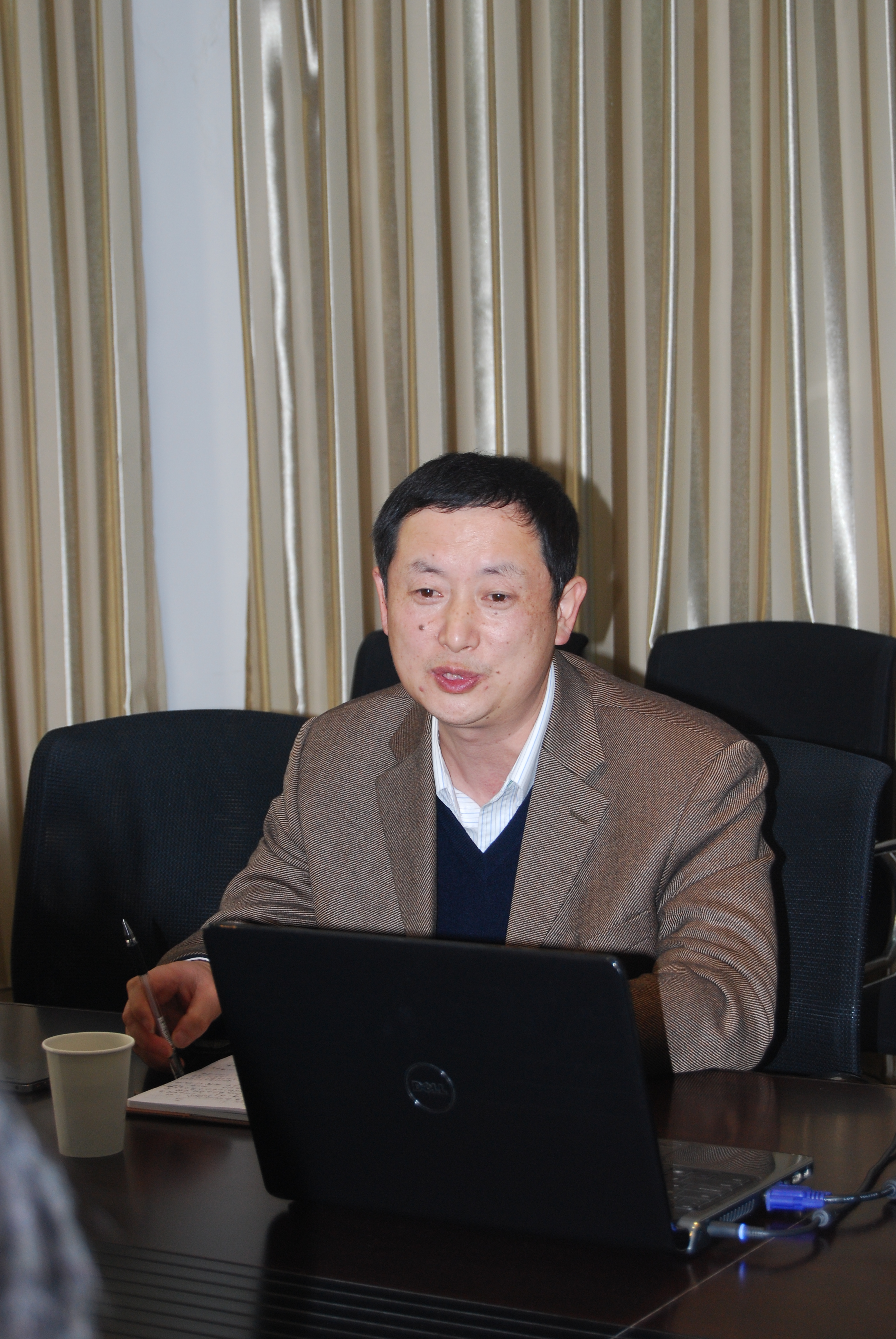 公司举行青年教师发展座谈会