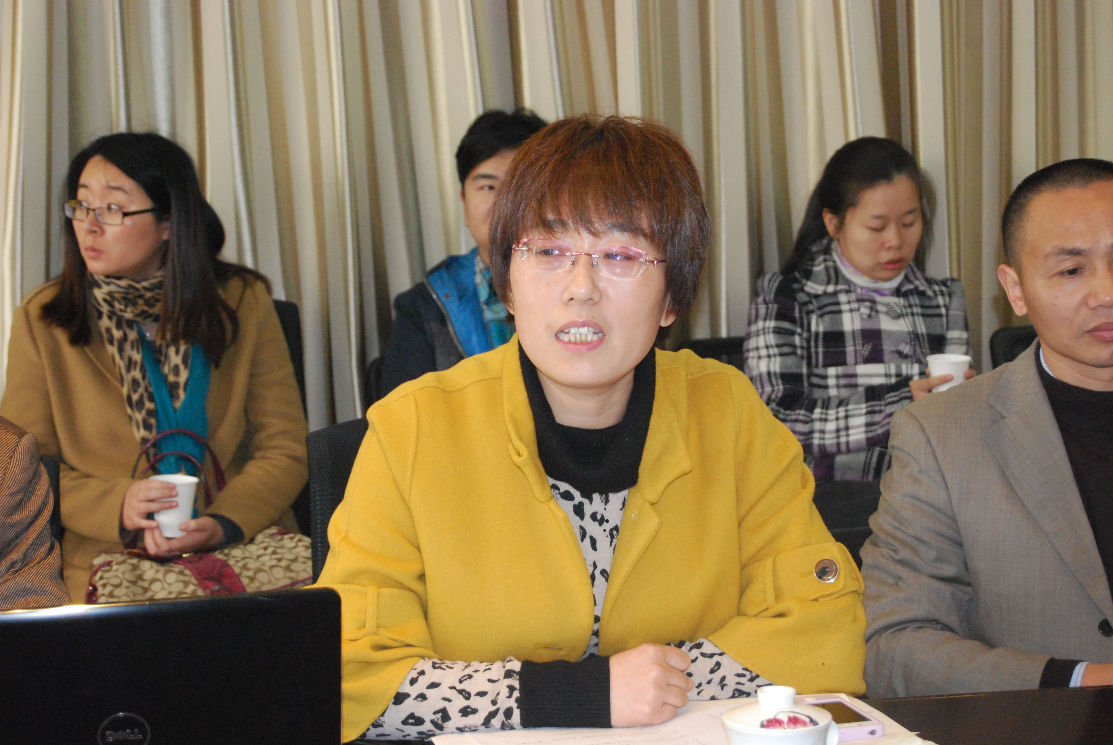 公司举行青年教师发展座谈会