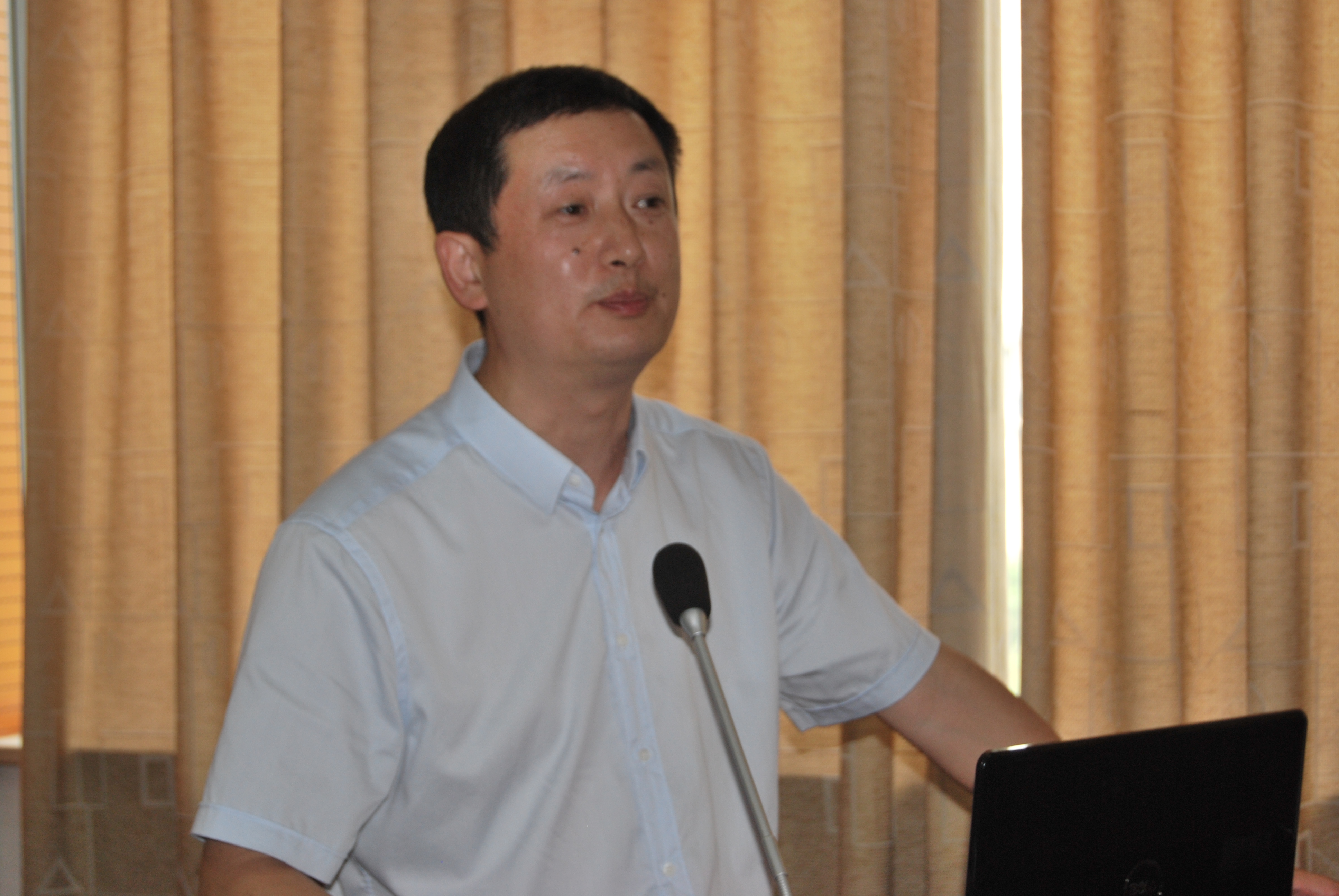 “关键理论和模型的研发与支撑”学术交流会在公司举行