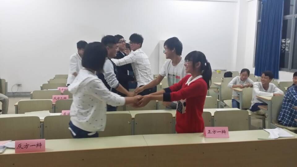 公司“绿意江南”辩论赛初赛成功举办