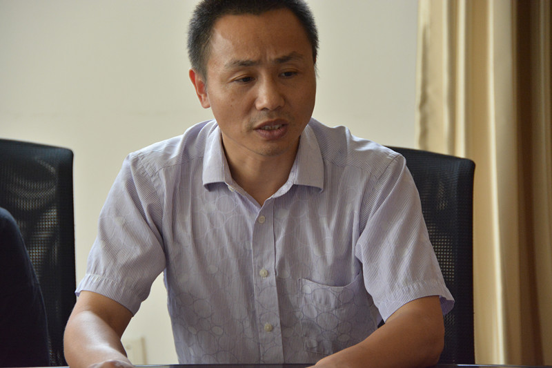 公司举行新党员“七一”入党宣誓仪式