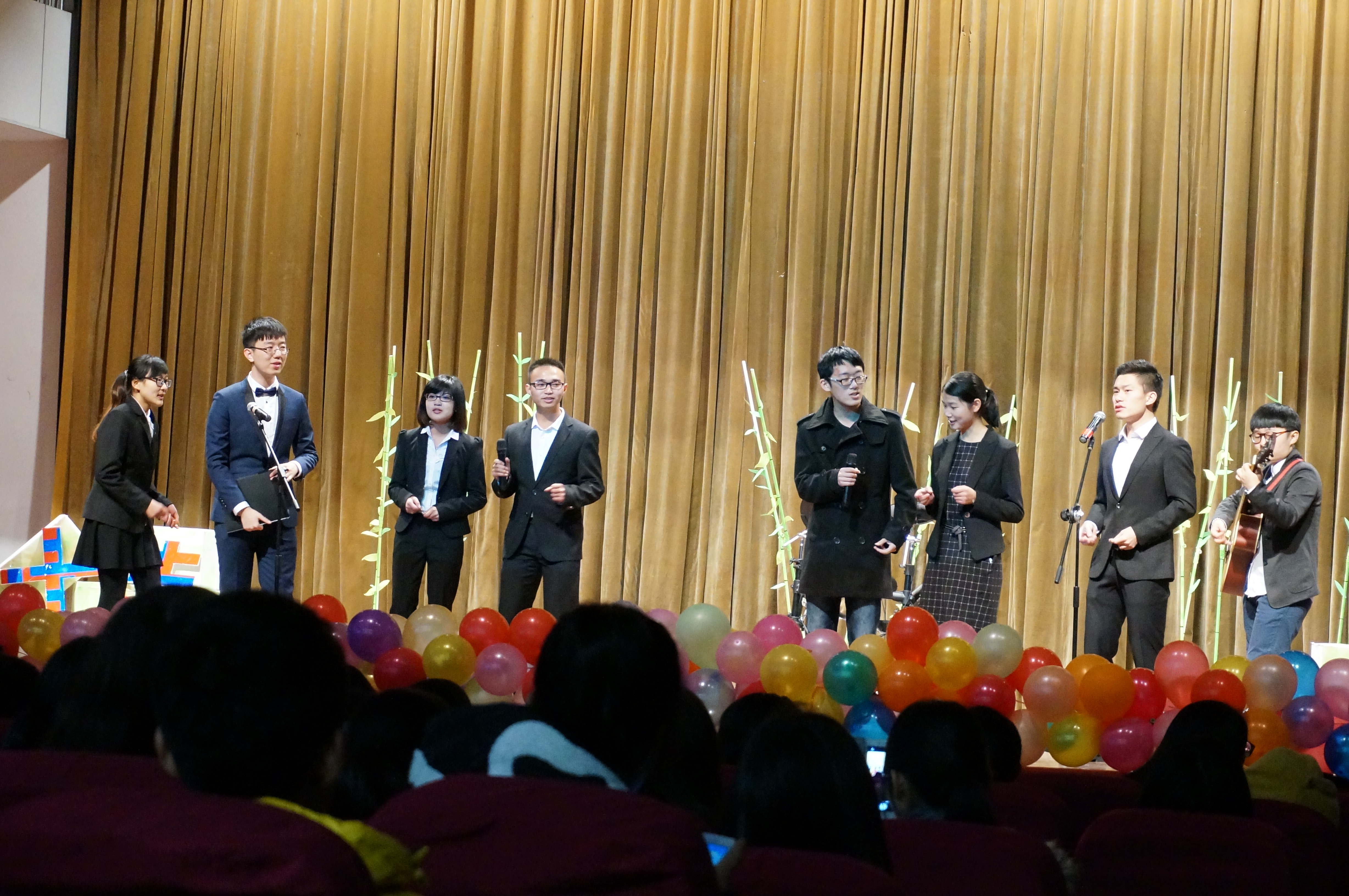 喜报：公司夏秀山同学荣获2026年国际足联世界杯指定网站“十佳老员工”提名