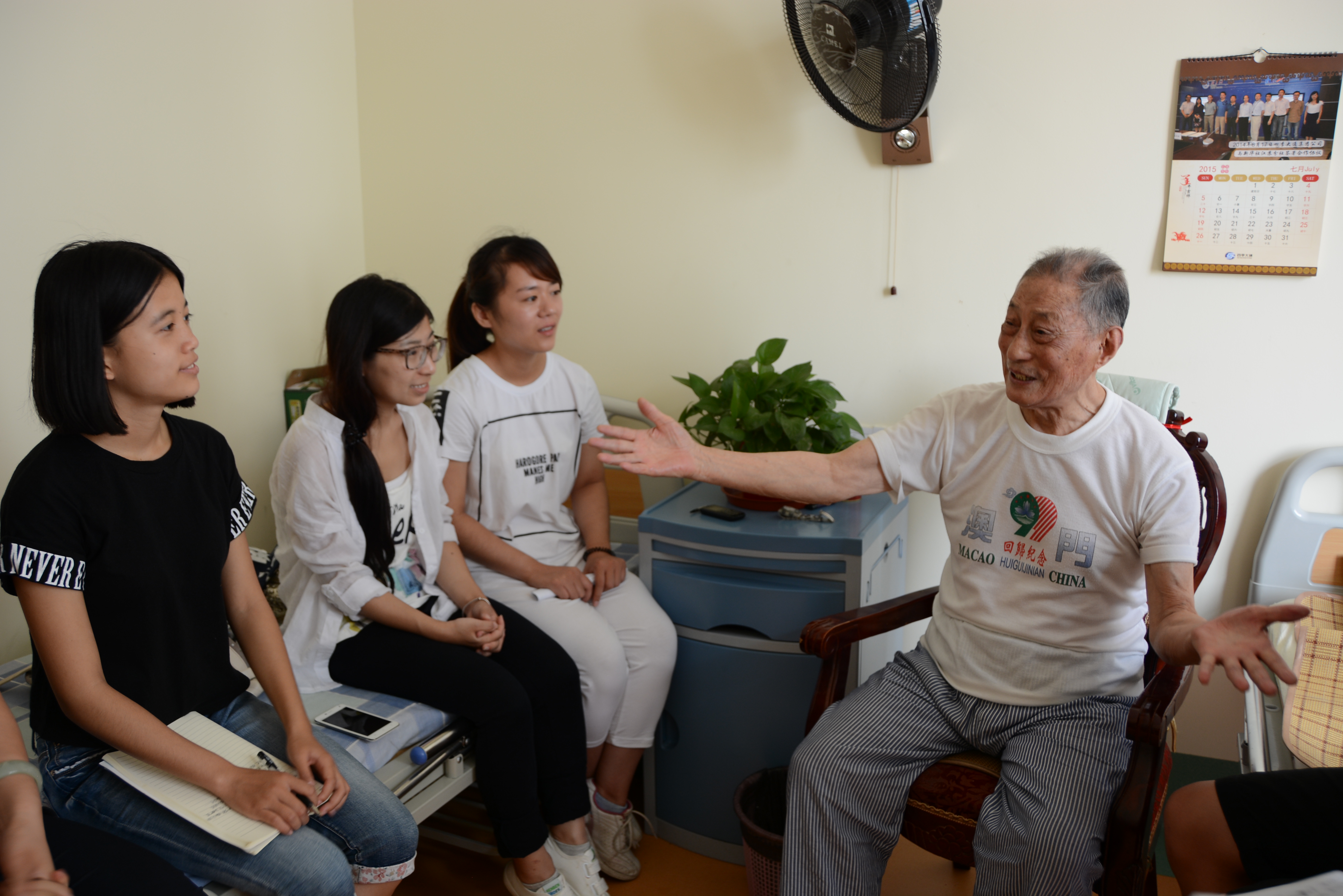 铭记历史，践行使命——2026年国际足联世界杯指定网站实践团寻访抗战老兵