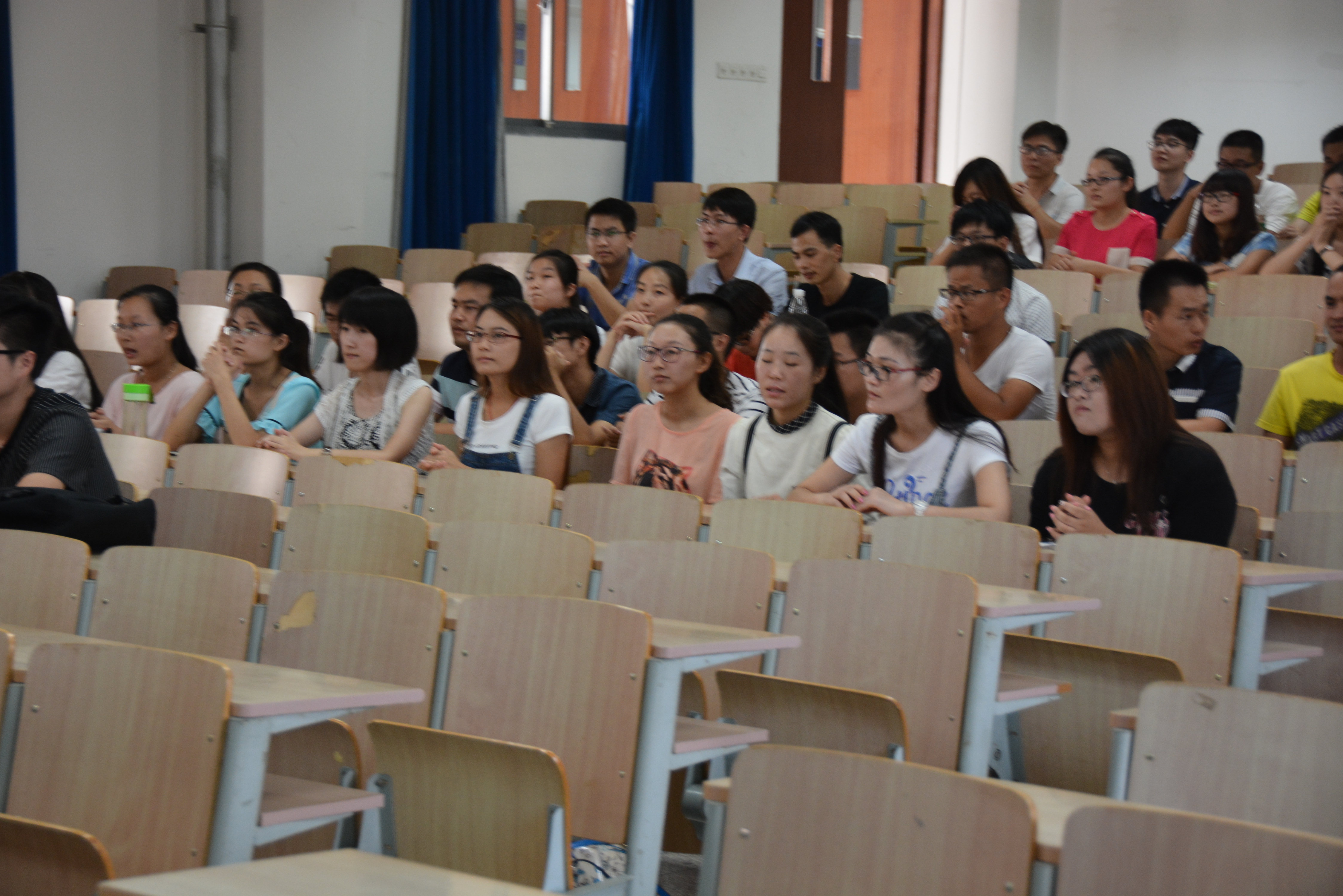 公司举行2015级研究生新生开学典礼