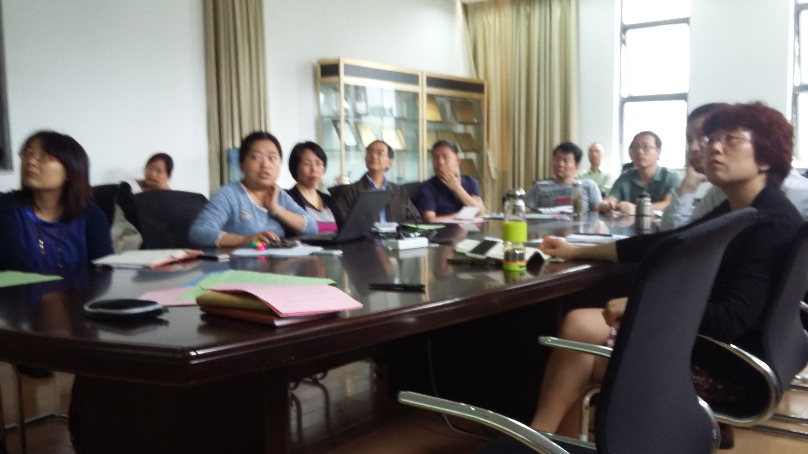公司召开中层干部会议部署近期重点工作